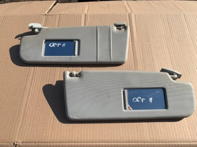 Накладка сонцезахисна козирок правий octavia 2 2 гарний стан оригінал фото №1