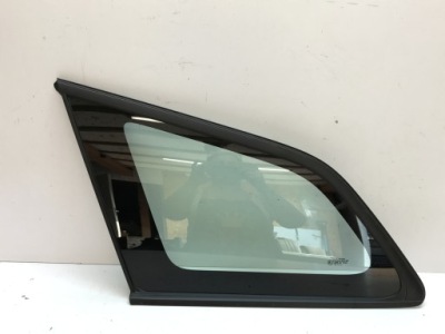 Toyota corolla e21 скло кузовна ліва задня 43r-011583 фото №1