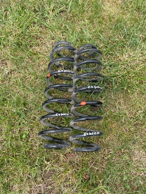 Lexus es 300h 2018- пружини підвіска задня фото №1