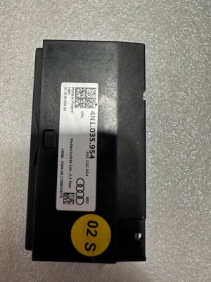 !роз'єм з'єднувач port usb audi 4n1035954! фото №1