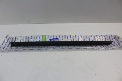 Молдинг na двері ліва задня volvo v90 ii 2 cross country nowa oem 31420389 фото №1