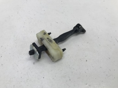 Hyundai i20 iii n 2022 ограничитель дверь перед правый фото №1