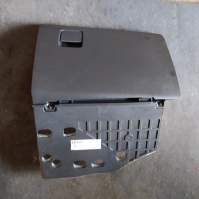 Opel vectra c бардачок пассажира 13151872 фото №1