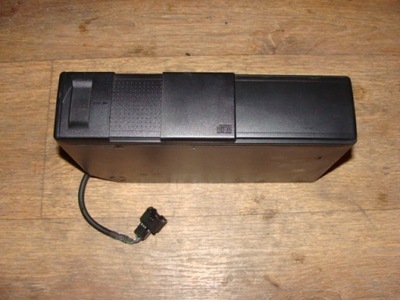 Чейнджер дисков cd повреждённая land rover discovery 2 ii фото №1