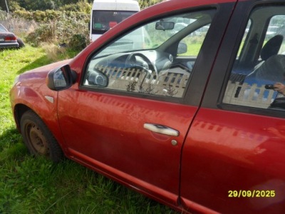 Дверь перед передние левая dacia sandero 1 teb76 коплектная фото №1