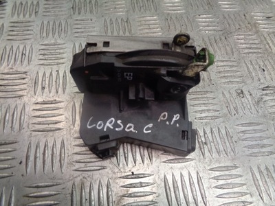 ЗАМОК ДВЕРЬ ПРАВАЯ ПЕРЕД OPEL CORSA C 24434883