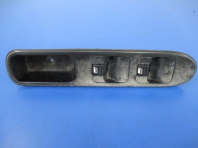 Peugeot 307 выключатели панель окон перед фото №1