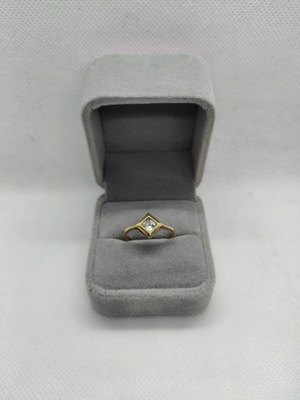 Złoty pierścionek PR. 585 / 2,05g / R. 21