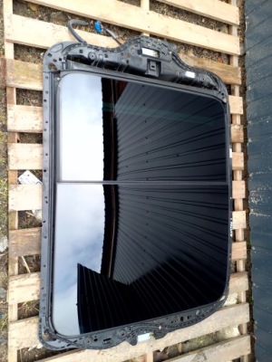 Maserati levante люк панорама 1726282 фото №1