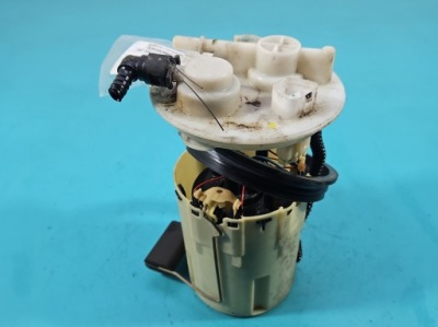 Помпа насос топлива toyota avensis ii t25 1.8 vvti 0580313085 4pin фото №1