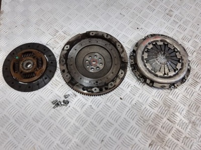 Suzuki swift mk8 1.0 зчеплення диск притиск фото №1