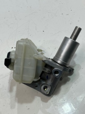 Насос тормозная audi a8 d4 4.0 tfsi фото №1