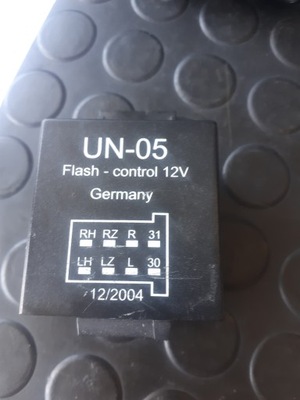 MÓDULO DE BARRA DE REMOLQUE UN-05 FLASH-CONTROL 12V AUDI  