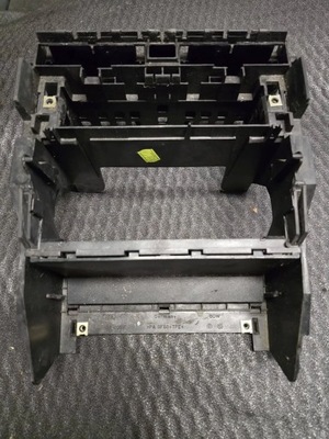 Рамка каркас радио audi a4 b7 8e0858005e фото №1