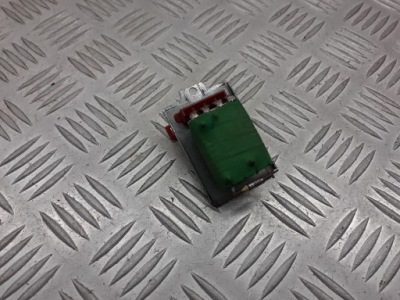 Резистор резистор вентилятор vw passat b5 fl 8d0959263 фото №1