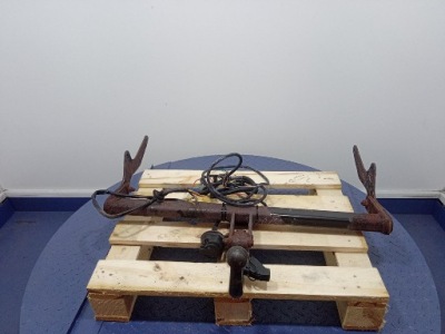 Hak holowniczy Thule 330300