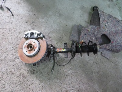 Левая поворотный кулак renault clio 5 v 1.5 dci фото №1