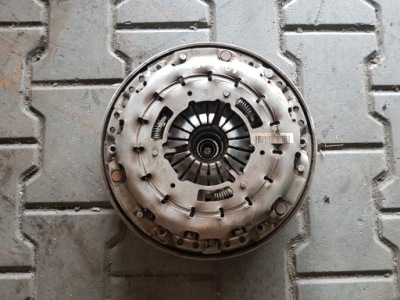 Bmw 3 f30 f31 2.0 d 320d колесо двухмассовый 7638349 фото №1