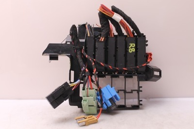 Audi r8 ii 4s 16r- 5.2 fsi коробка запобіжників фото №1