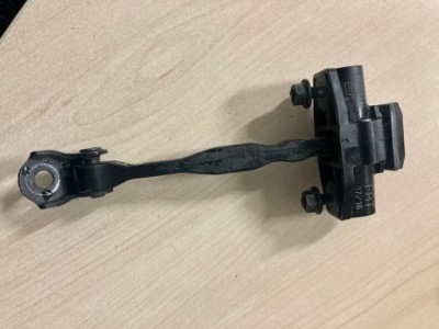 Opel astra k v обмежувач двері лівий перед фото №1