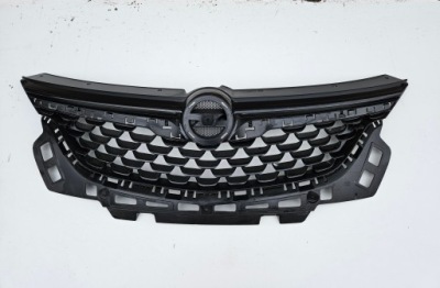 Opel zafira c lift решётка радиатора решётка радиатора бампера перед фото №1