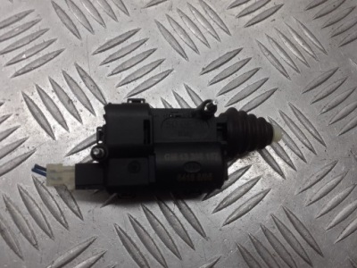 Привід кришка пального opel astra h iii 13208157 фото №1