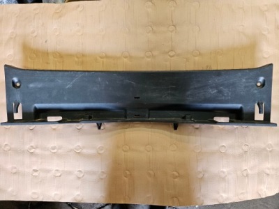 Toyota corolla накладка поперечина заднього 58387-12070 фото №1