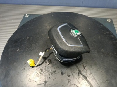 Skoda octavia ii lift подушка безопасности водителя 1k0937087j фото №1