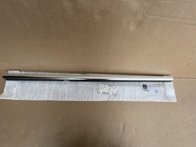 Mercedes w118 молдинг ущільнювач двері фото №1