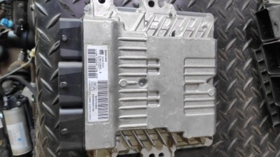 Бортовий комп'ютер блок керування двигуна peugeot 308 cc фото №1