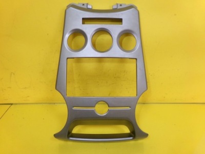 Рамка защита радио i панель обдув kia carens iii 2008 80470048 nr56 фото №1