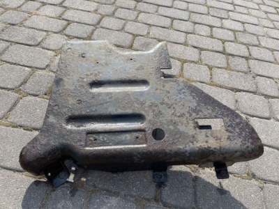 Захист бака adblue range rover sport l494 fpla-9d205-ae фото №1