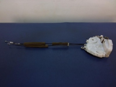 Civic viii sedan замок двері перед правий 2pin фото №1