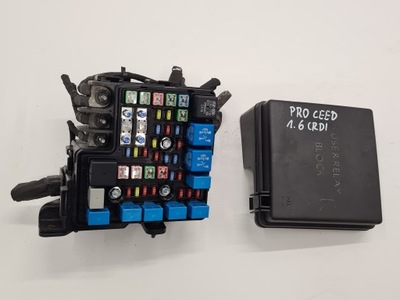 Kia proceed i коробка запобіжників 1.6crdi фото №1