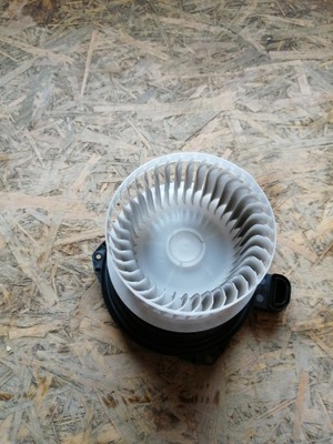 Toyota chr 1.8 hybrid вентилятор 17r фото №1