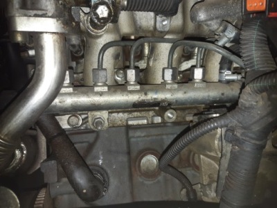 Молдинг впрыскная направляющая opel zafira b 1,9 cdti 120km фото №1