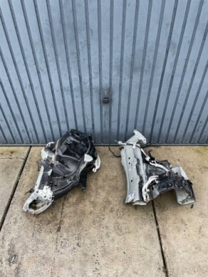 Jaguar e-pace чверть лонжерон права ліва фото №1