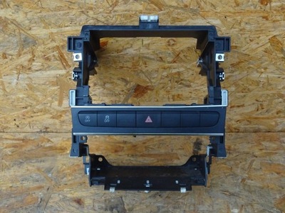 Audi a3 8p рамка корзина радио переключатели запуск стоп аварийная 2din 8p0858005 фото №1