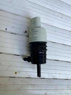 Bmw x1 e84 2013 насос розпилювача скло передньої / лобове фото №1