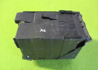 Основание корпус аккумулятор citroen ds5 9689002180 фото №1