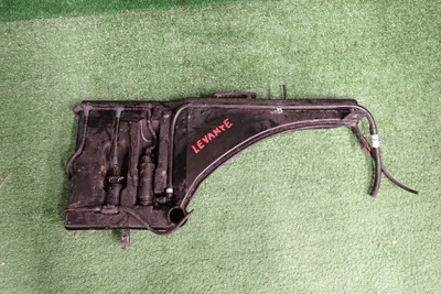 Бак омивача maserati levante 2017 фото №1