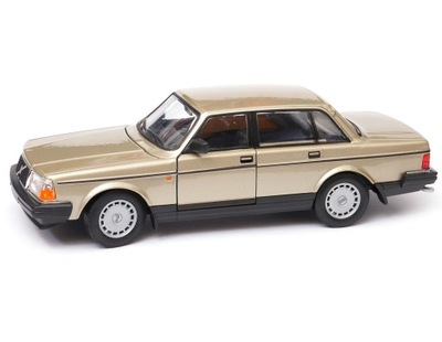 Volvo 240GL 1:24 model 24102 złoty