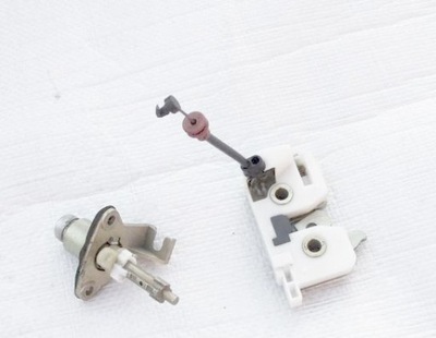 Ford ka 2001r замок крышки вкладыш оригинал фото №1