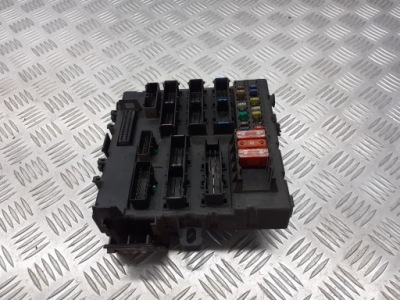 Коробка предохранителей opel vectra c 2.2 13125487 фото №1