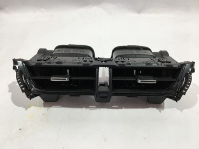 Решітка обдув середня corolla xii e21 18- фото №1