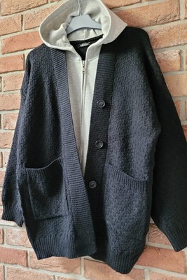 Sweter z dresową wstawką Minouu czarny
