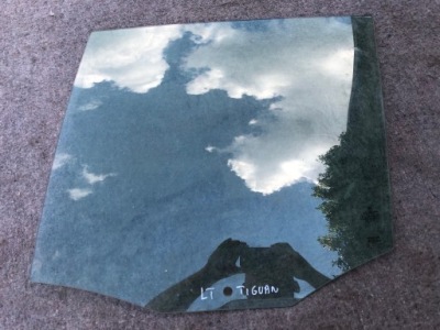 Vw tiguan скло двері лівий задня 5n08450256 фото №1