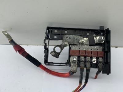 Opel zafira c 2.0 cdti клемма плюсовая 13368491 фото №1