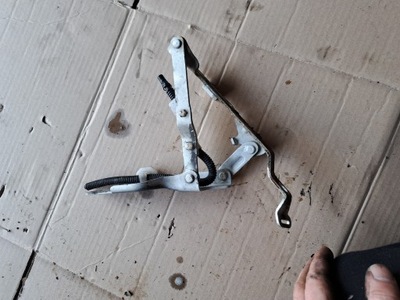 Петля капот лівий subaru legacy iv фото №1