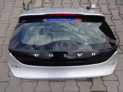 Volvo v40 ii 2 12r- кришка багажника багажника задня 426-26 фото №1